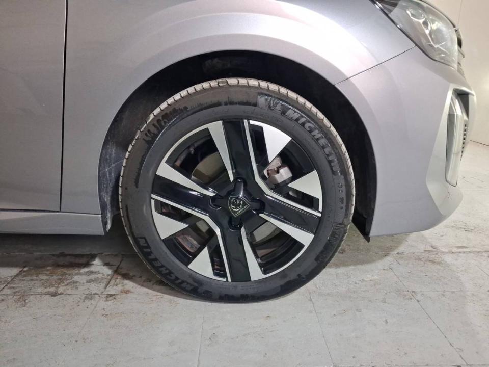 Peugeot 208 Allure HYBRID 110 eDCS6