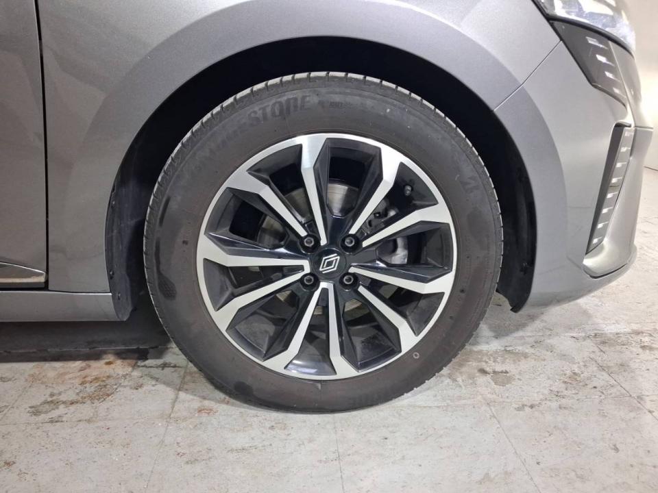 Renault Clio Techno TCe 90 (67kw)