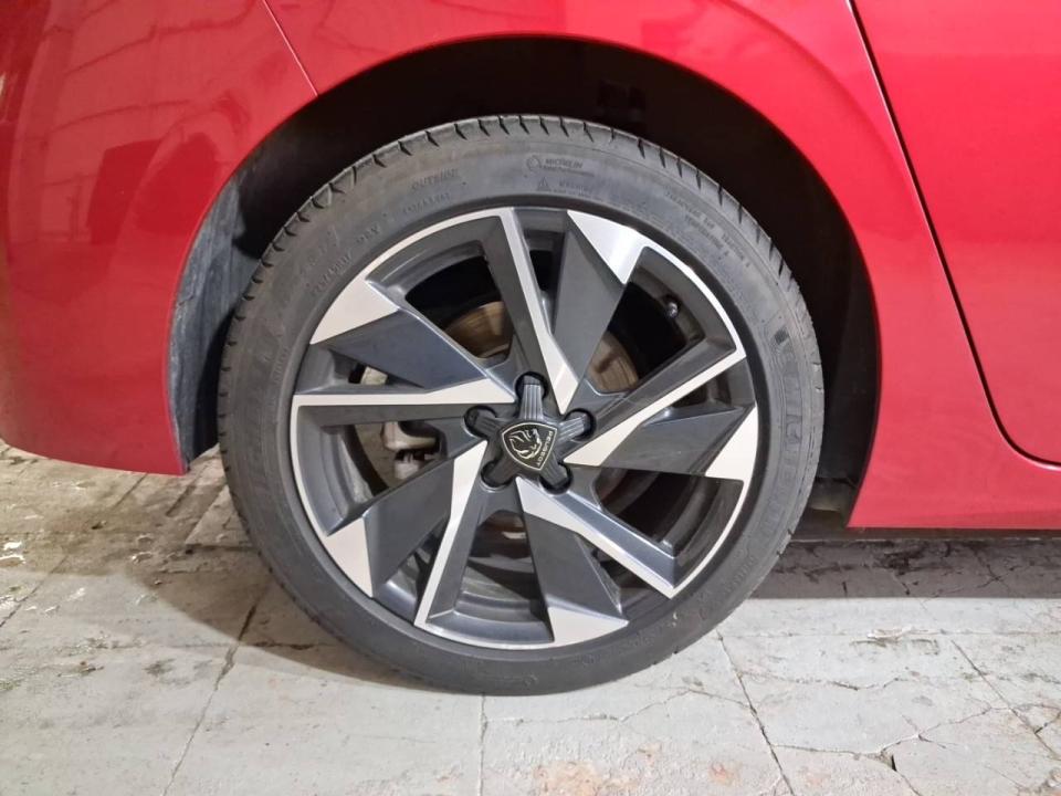 Peugeot 308 5P Allure PureTech 130 S&S MAN