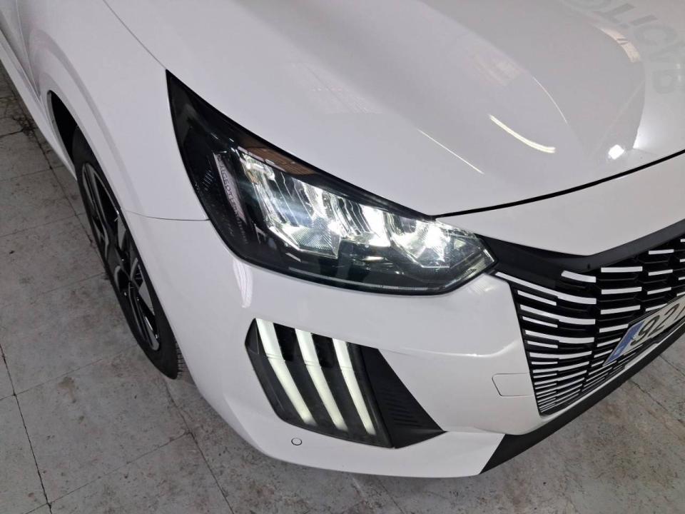 Peugeot 208 Allure HYBRID 110 eDCS6