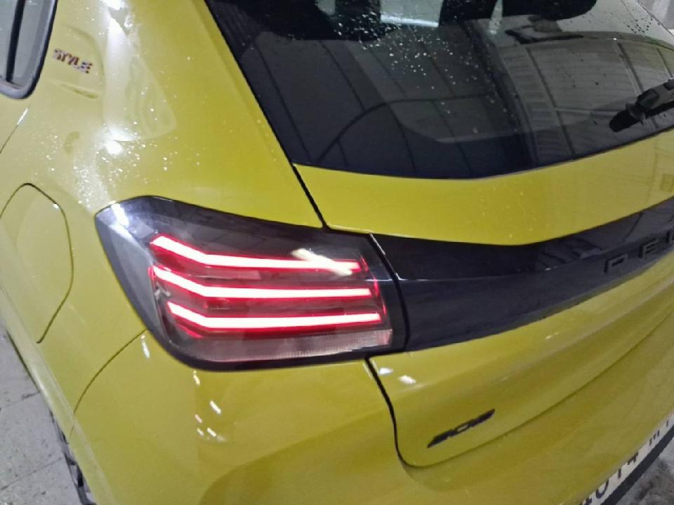 Peugeot 208 Style HYBRID 110 eDCS6