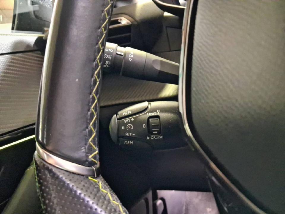 Peugeot e-208 Eléctrico GT