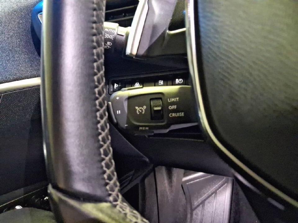 Peugeot 3008 Hybrid 225 e-EAT8 Allure Pack
