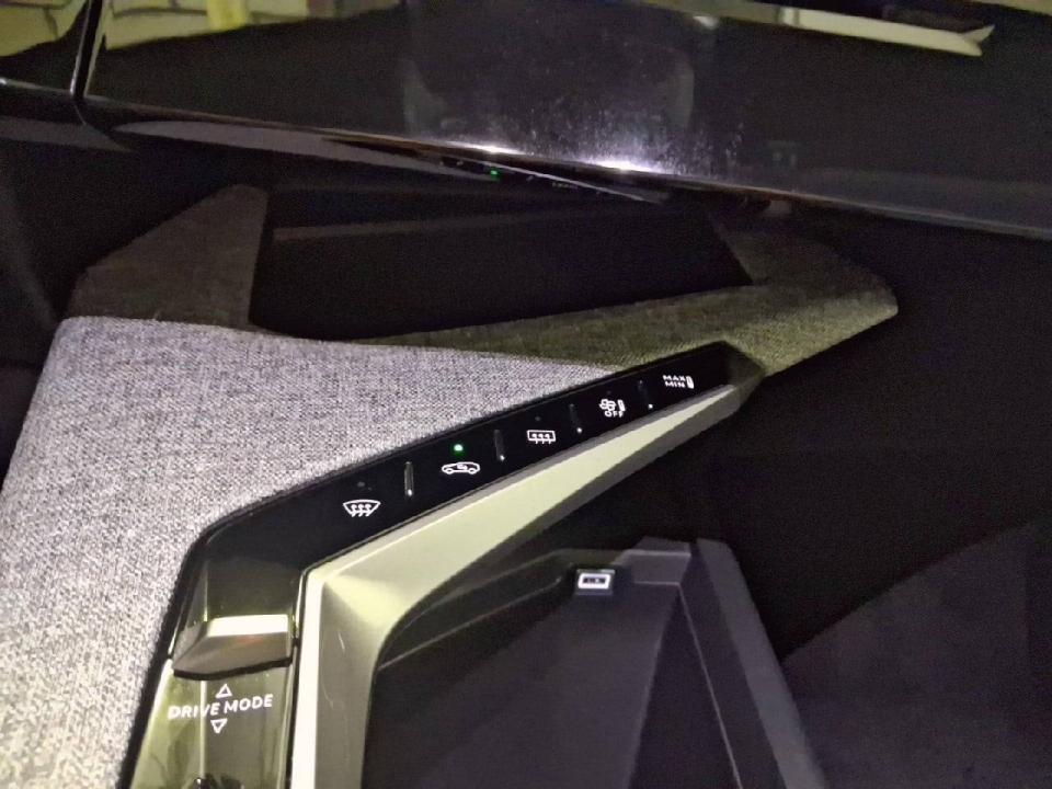 Peugeot 5008 Hybrid 1.2 107KW Allure eDCS6