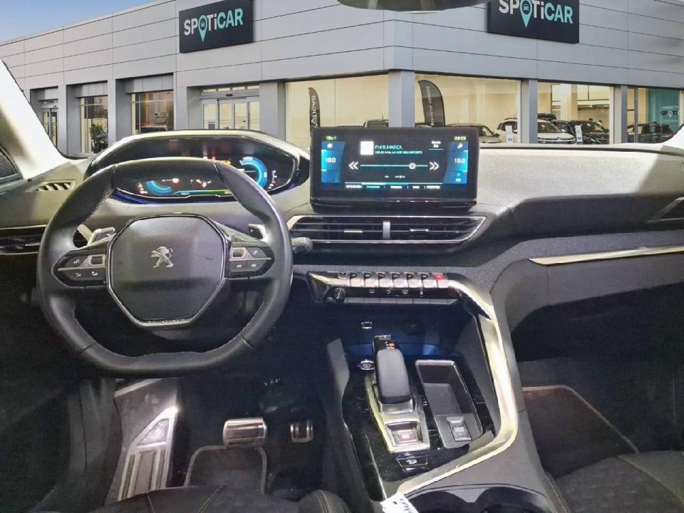 Peugeot 3008 Hybrid 300 e-EAT8 Roadtrip