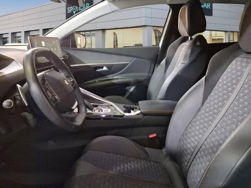 Peugeot 3008 Hybrid 300 e-EAT8 Roadtrip
