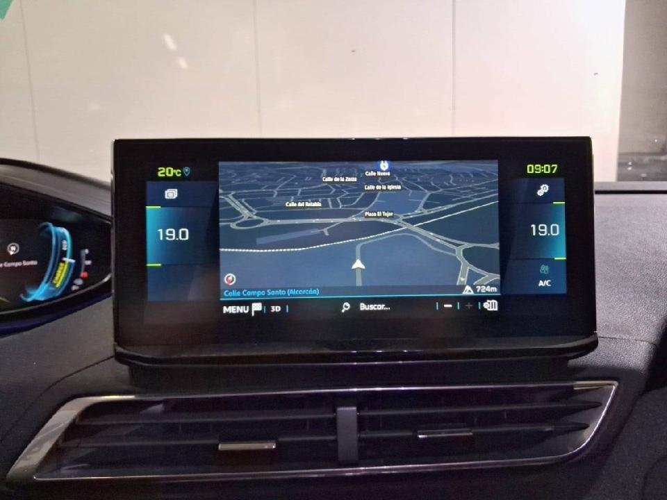 Peugeot 3008 Hybrid 300 e-EAT8 Roadtrip