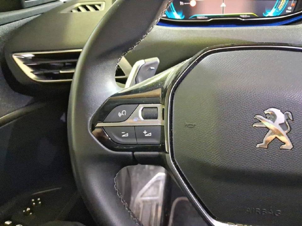 Peugeot 3008 Hybrid 300 e-EAT8 Roadtrip