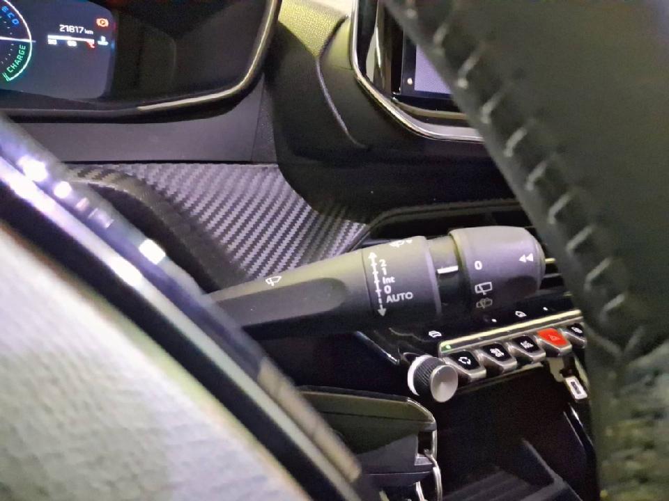 Peugeot 2008 N2008 Allure Hybrid 145 eDCS6