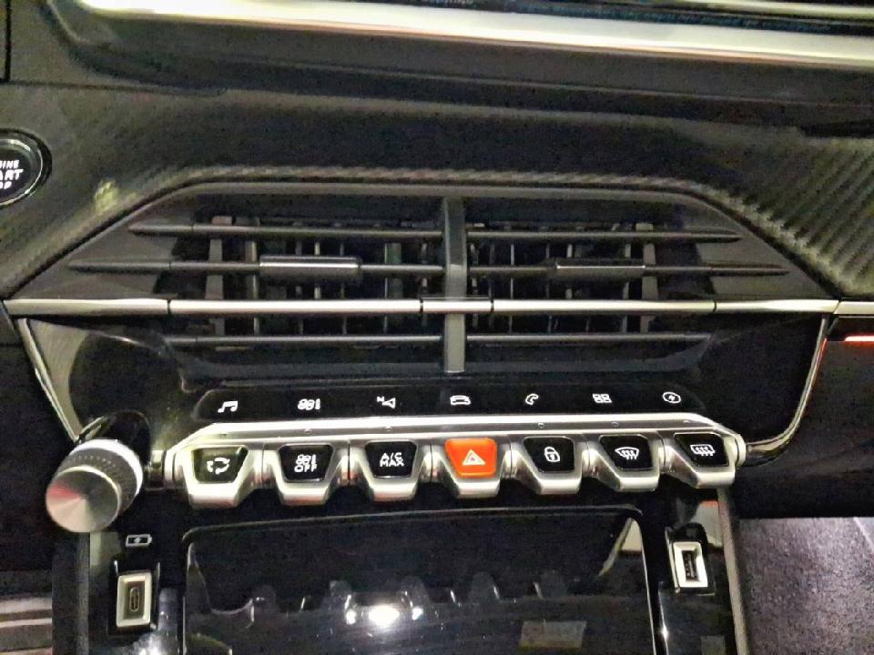 Peugeot e-2008 Eléctrico GT 136 (100kW)