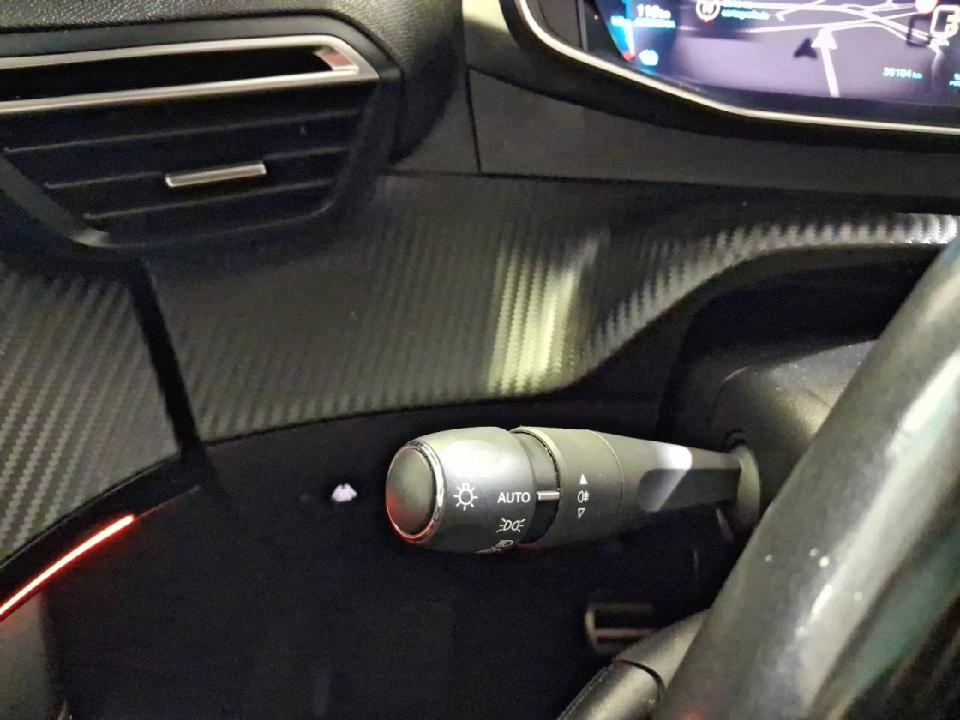 Peugeot e-2008 Eléctrico GT 136 (100kW)
