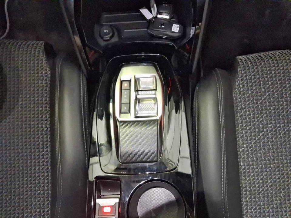 Peugeot e-2008 Eléctrico GT 136 (100kW)