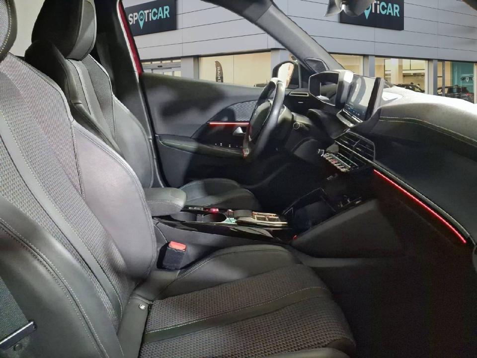 Peugeot e-2008 Eléctrico GT 136 (100kW)