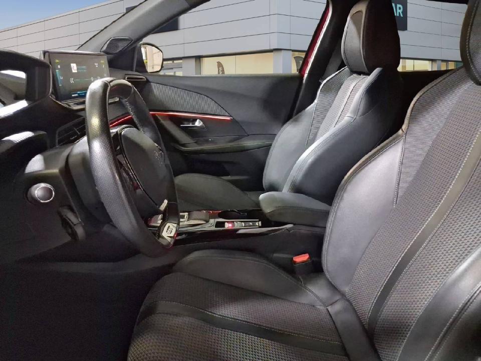 Peugeot e-2008 Eléctrico GT 136 (100kW)