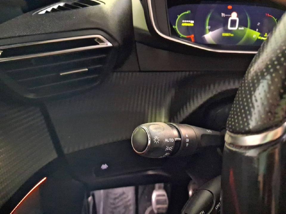 Peugeot 208 PureTech 73kW (100CV) GT