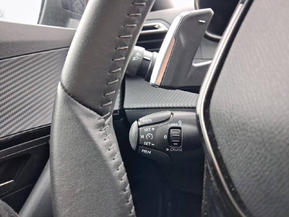 Peugeot 2008 N2008 Allure Hybrid 145 eDCS6