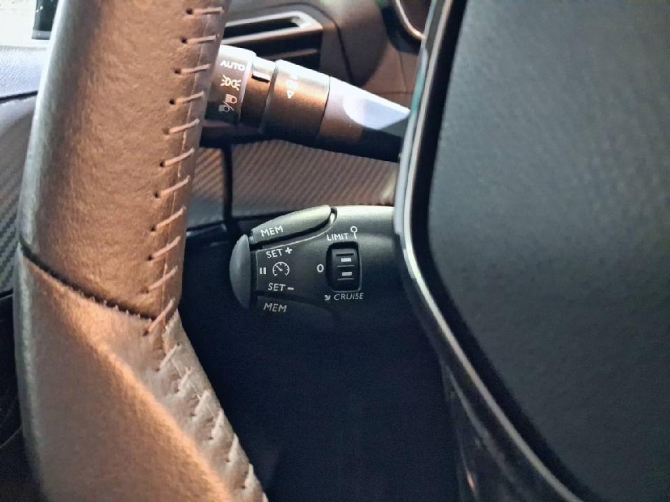 Peugeot 208 Allure Gasolina 100 S&S 6 Vel. MAN