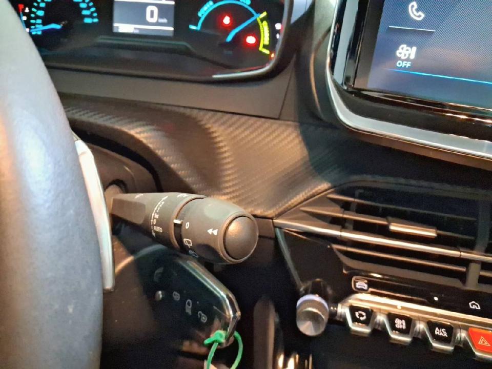 Peugeot 2008 N2008 Style Hybrid 145 eDCS6