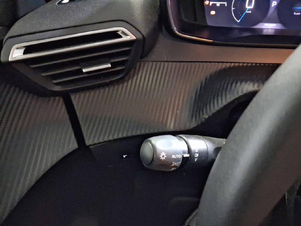 Peugeot 208 Allure HYBRID 100 eDCS6