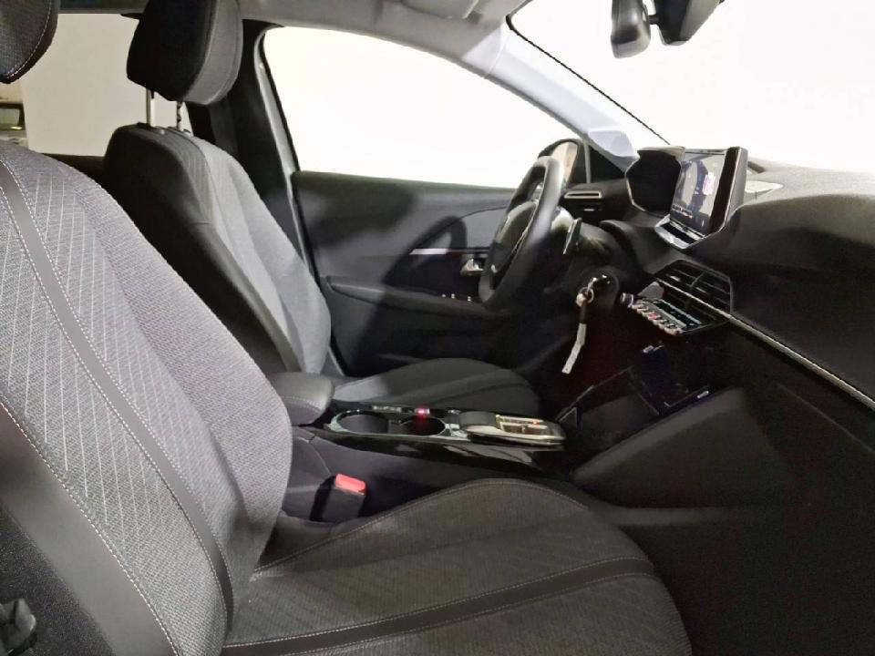 Peugeot 208 Allure HYBRID 100 eDCS6