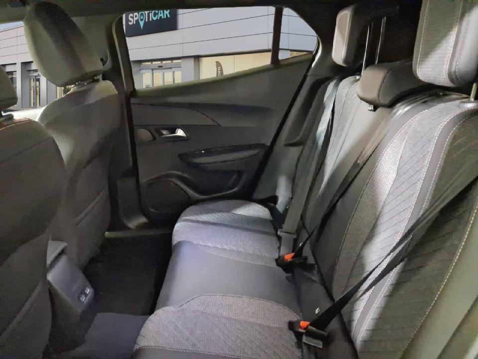 Peugeot 2008 Allure Gasolina 100 S&S 6 Vel. MAN