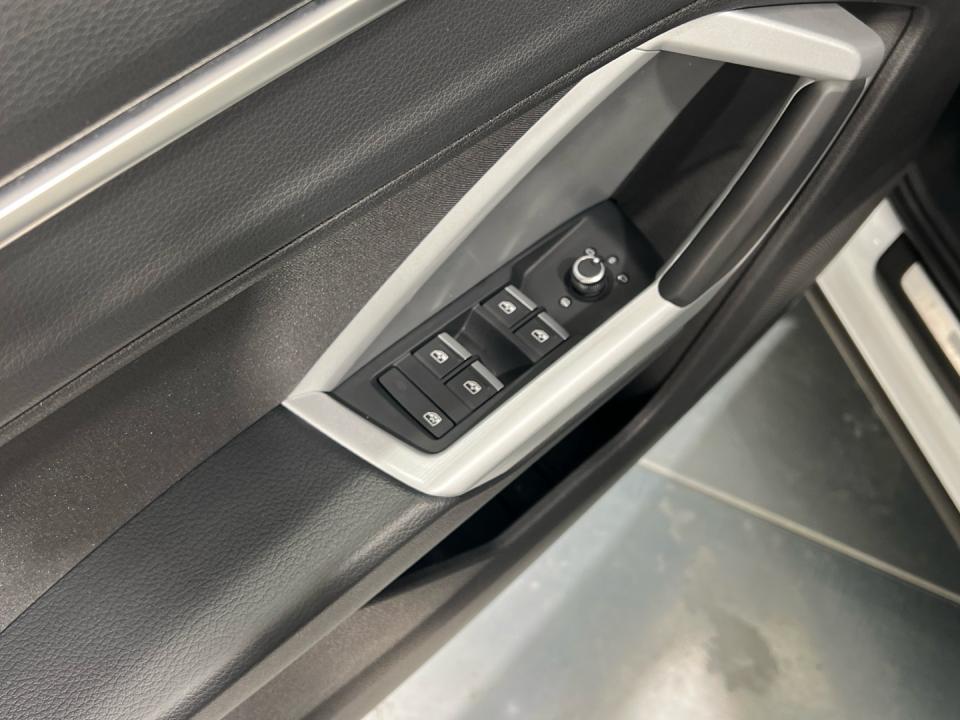 imagen swiper vehículo 16