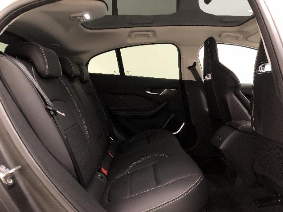 imagen swiper vehículo 5