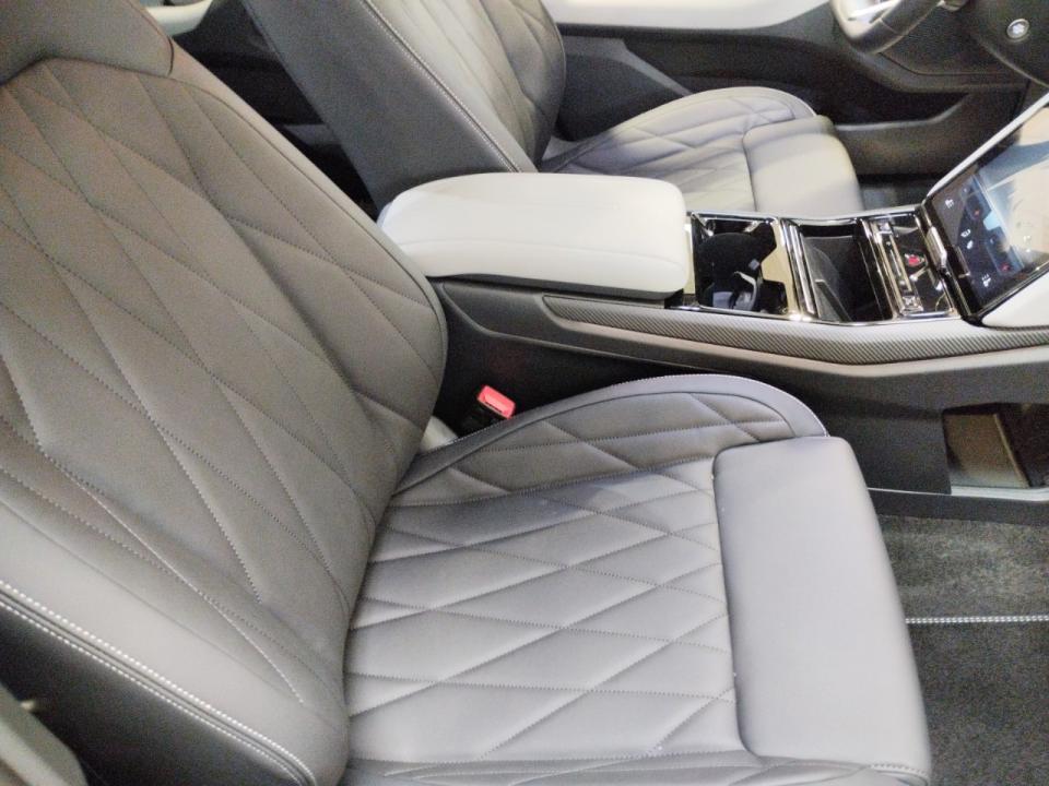 imagen swiper vehículo 9