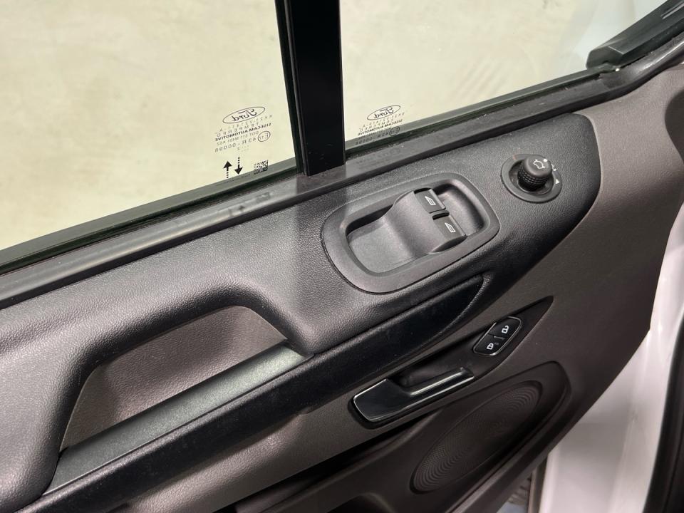 imagen swiper vehículo 18