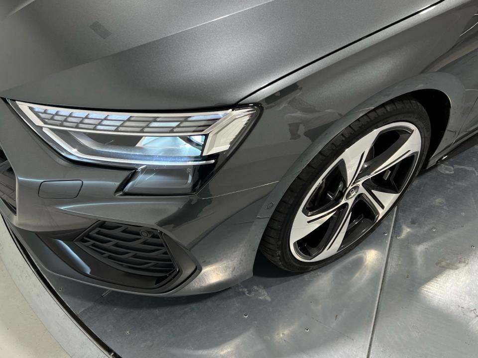 imagen swiper vehículo 16