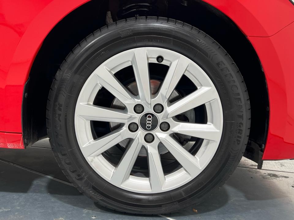 imagen swiper vehículo 15