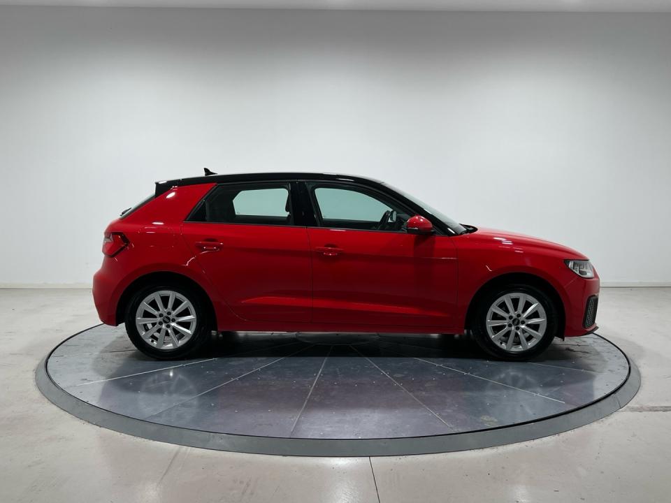 imagen swiper vehículo 17