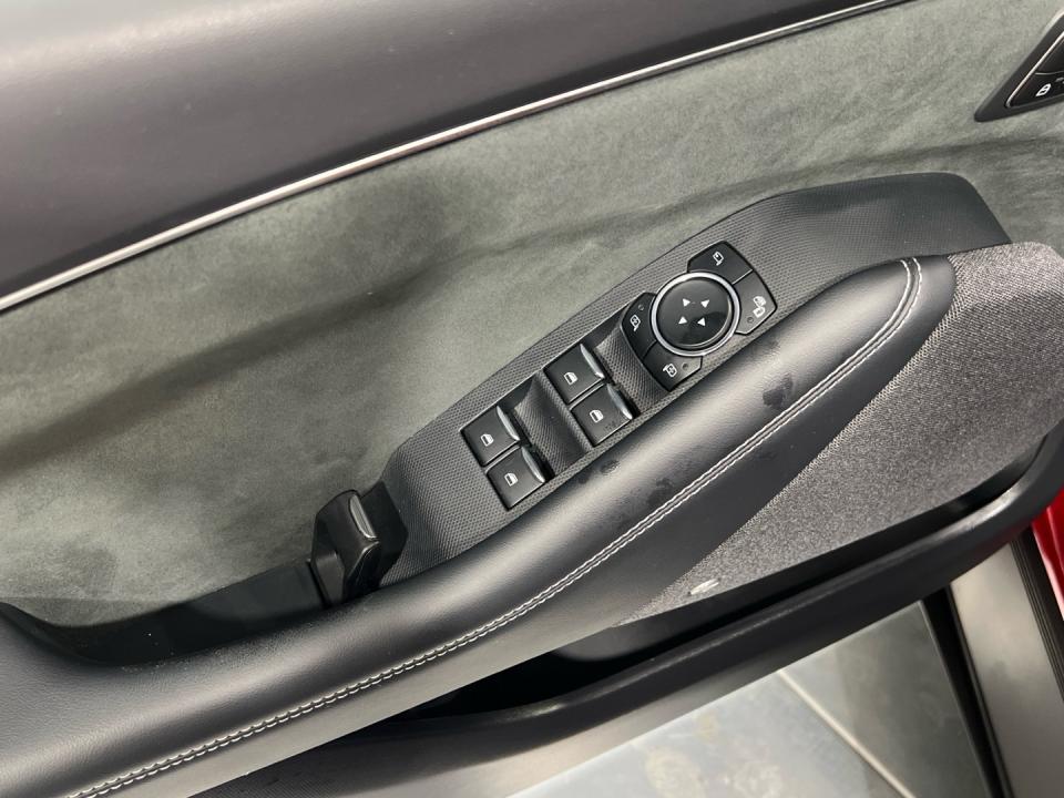 imagen swiper vehículo 17