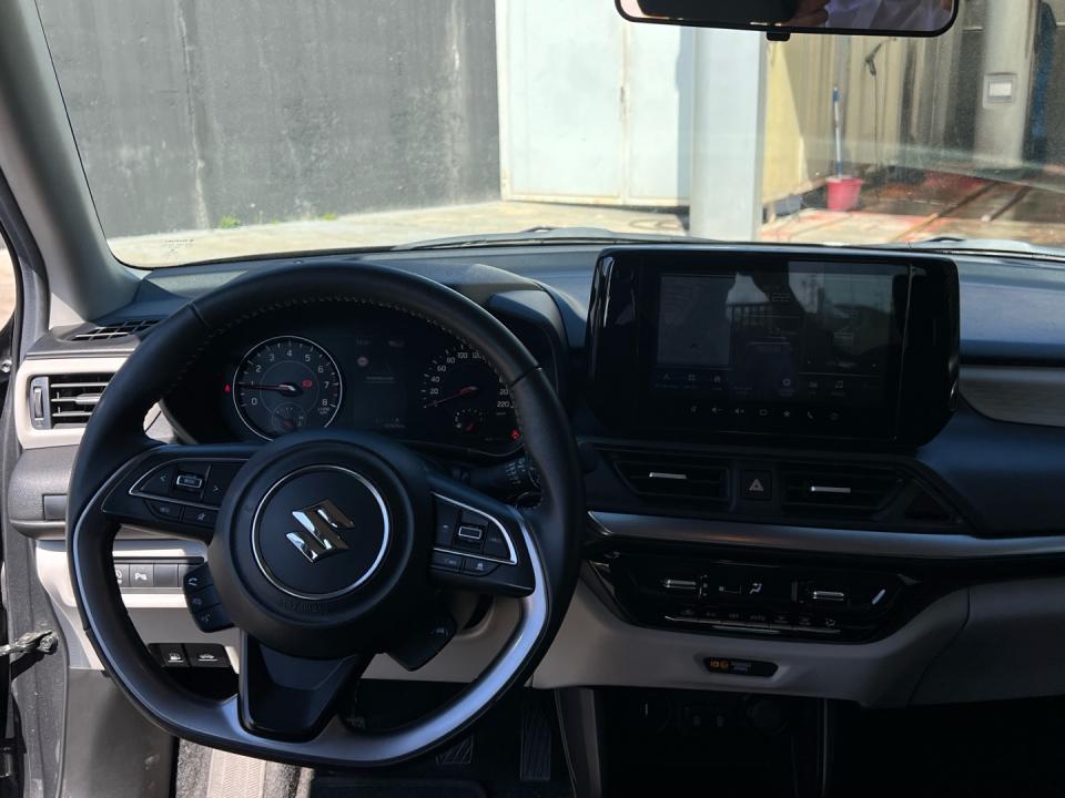 imagen swiper vehículo 12