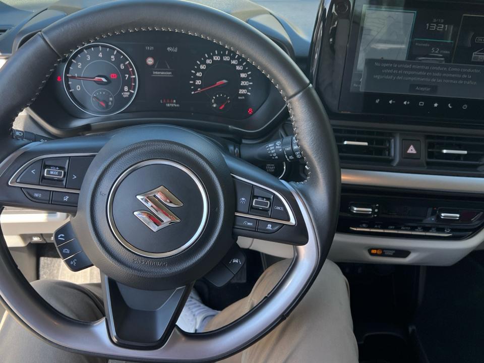 imagen swiper vehículo 13