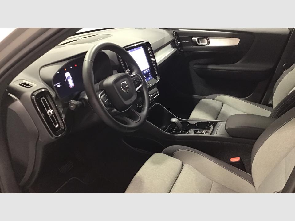 Volvo XC40 XC40 Plus, B3 Mild hybrid, Gasolina, Dark