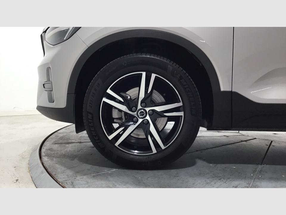 Volvo XC40 XC40 Plus, B3 Mild hybrid, Gasolina, Dark