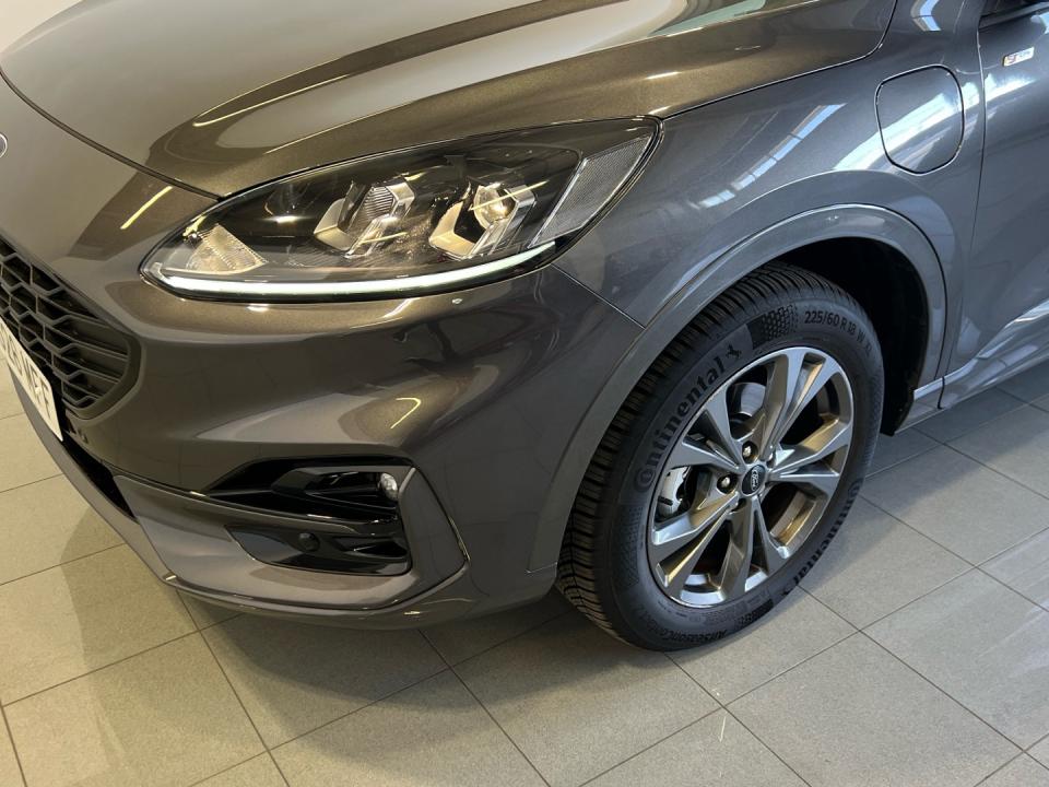 Ford Kuga 2.5 PHEV ST-LINE AUTO 225 5P
