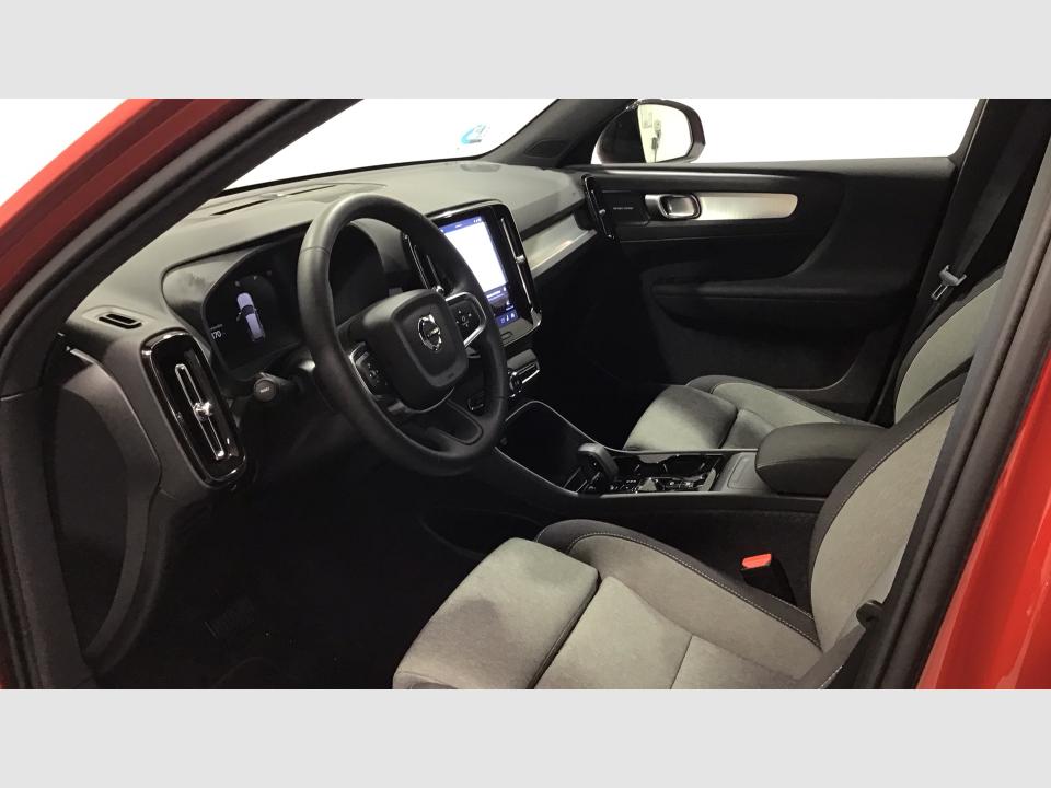 Volvo XC40 XC40 Plus, B3 Mild hybrid, Gasolina, Dark