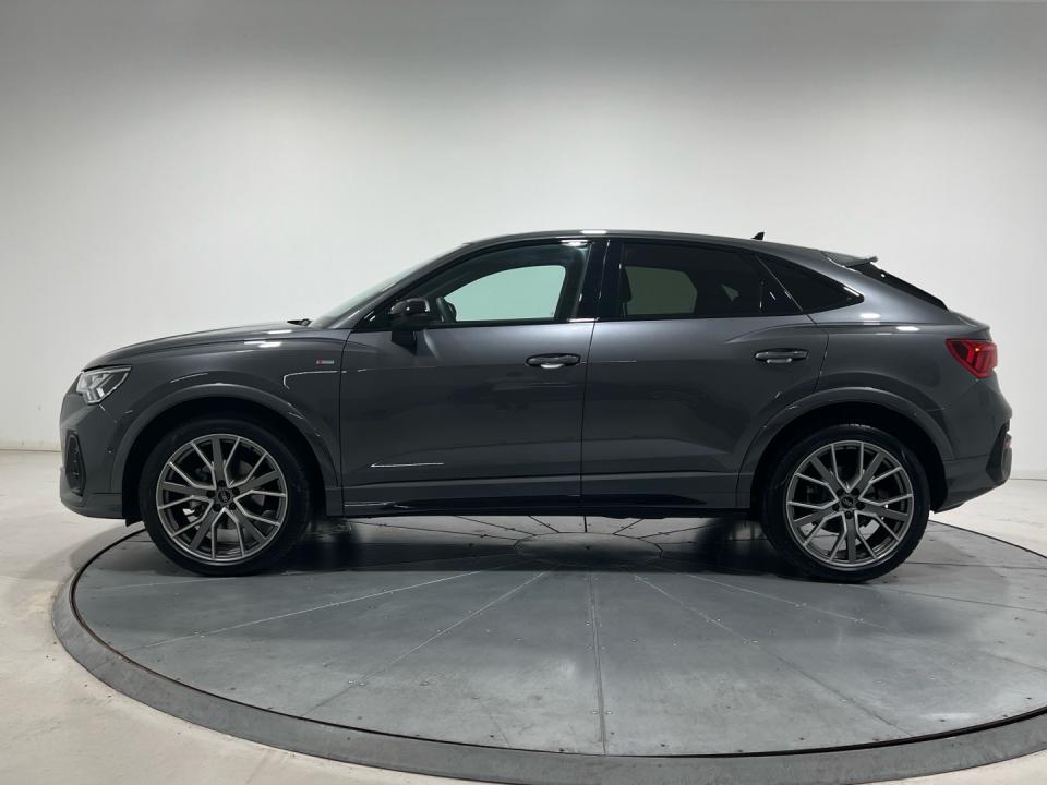 Audi Q3 Sportback 2.0 35 TDI S TRONIC BLACK LIMITED 150 5P