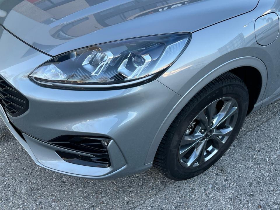 Ford Kuga 2.5 PHEV ST-LINE AUTO 225 5P