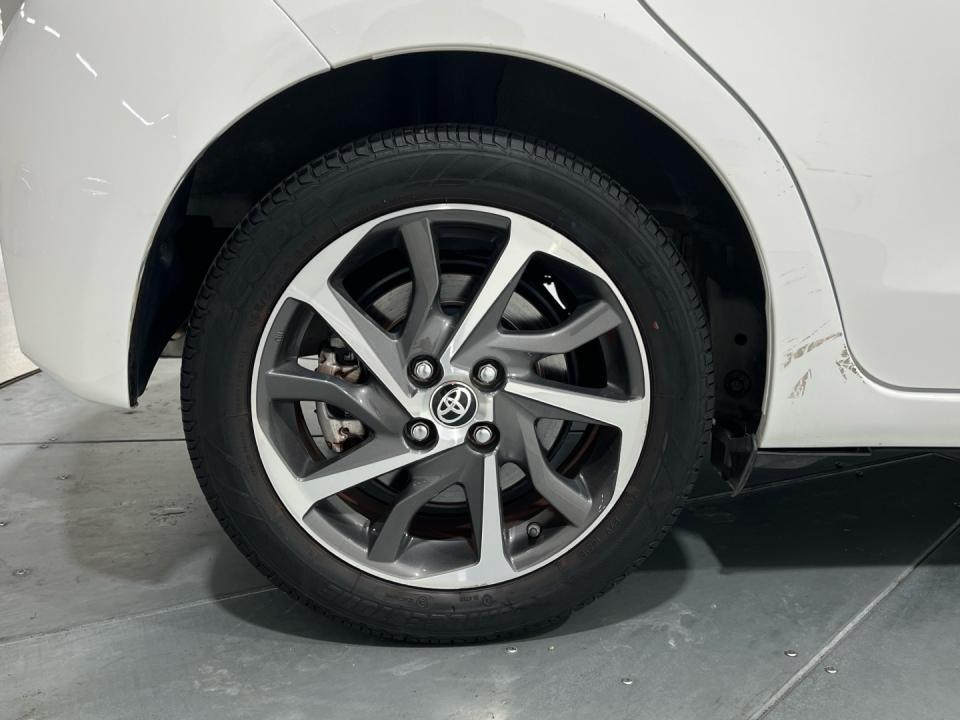 Toyota Yaris 1.5 DUAL VVT-IE ACTIVE 111 5P