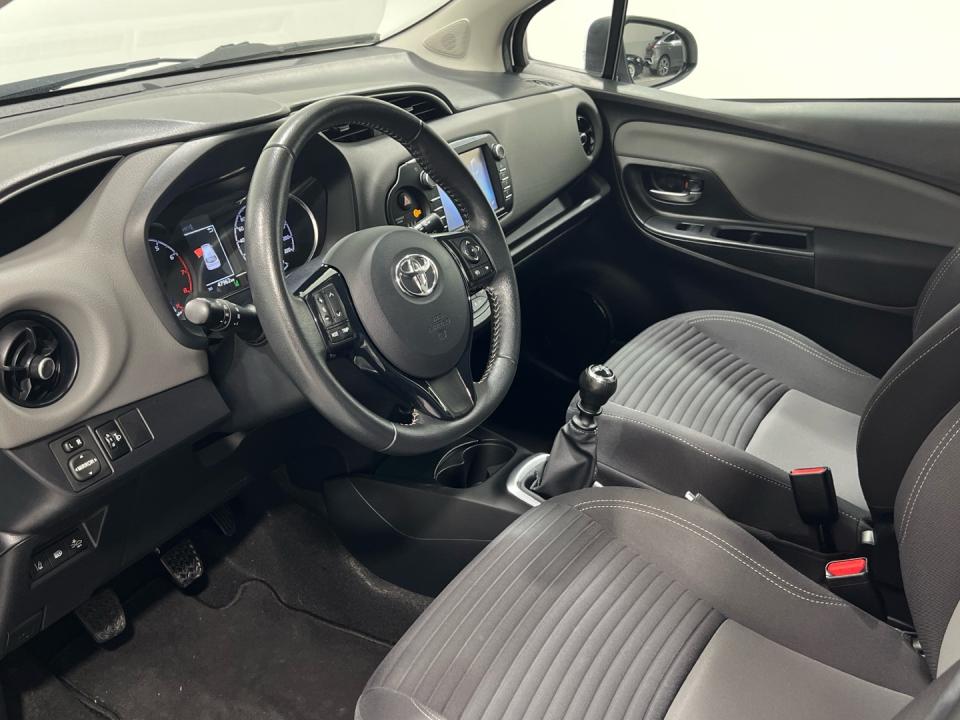 Toyota Yaris 1.5 DUAL VVT-IE ACTIVE 111 5P