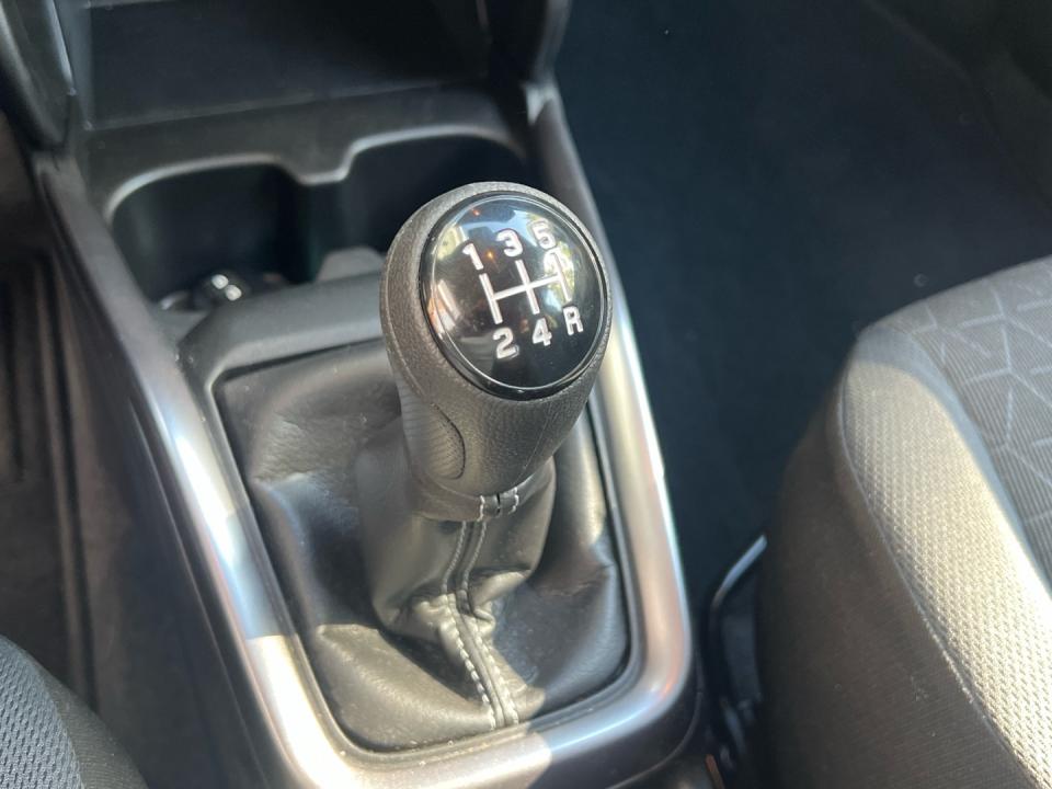Suzuki Swift 1.2 MILD HYBRID S3 81 5P