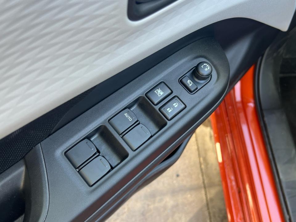 Suzuki Swift 1.2 MILD HYBRID S3 81 5P