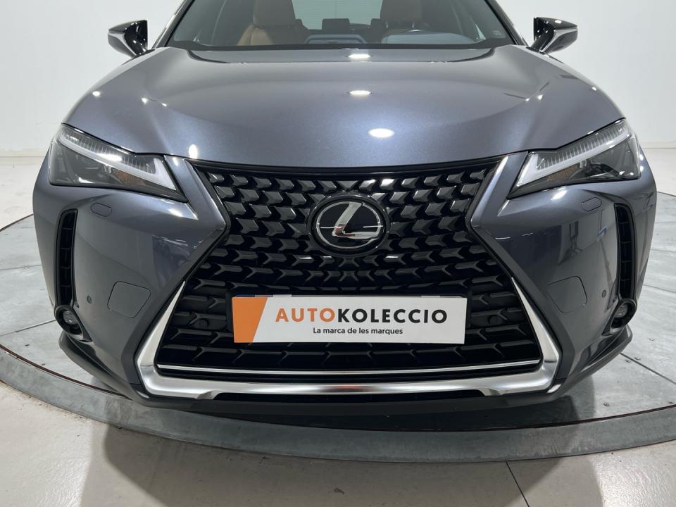 Lexus UX - foto 3