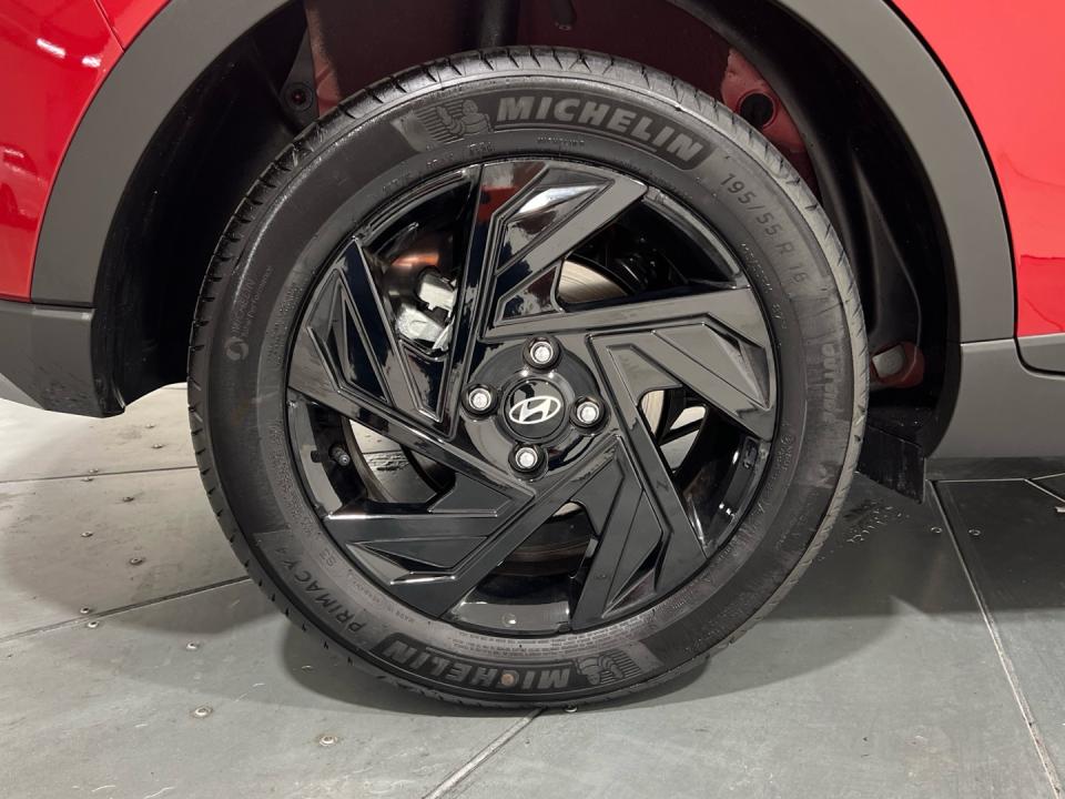 Hyundai Bayon 1.0T BLACK LINE 90 5P