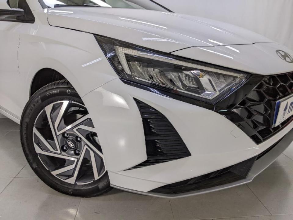 Hyundai i20 seminuevo Murcia: urbano eficiente y tecnológico - foto 4