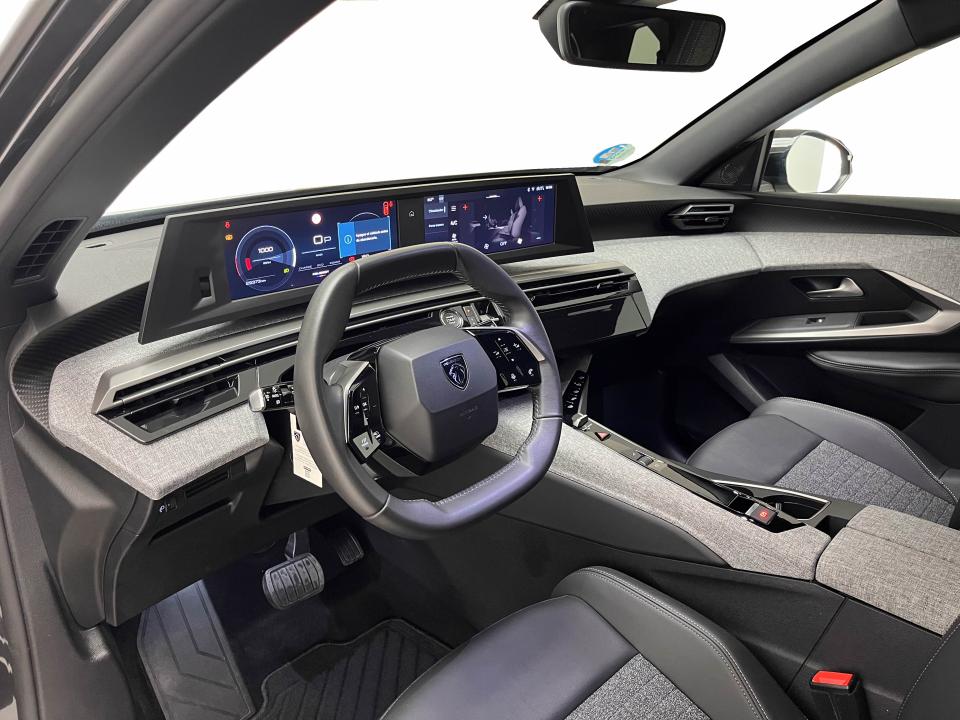 Peugeot 5008 Hybrid 1.2 100KW Allure eDCS6