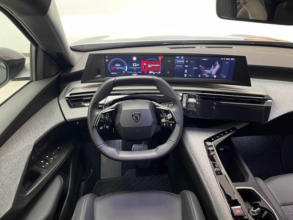 Peugeot 5008 Hybrid 1.2 100KW Allure eDCS6